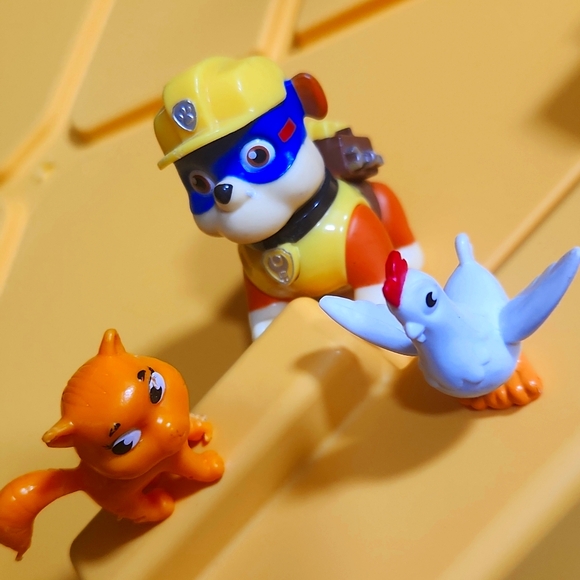 Paw Patrol RubbleTraining Center with 3 figures; Chichaletta & Mayor Humdinger - Picture 14 of 17